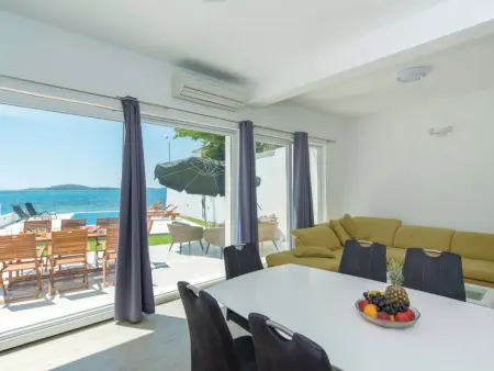 Villa Felicita für 12 Personen in Zaboric, Maison 12 personnes à Brodarica Žaborić - Photo 14