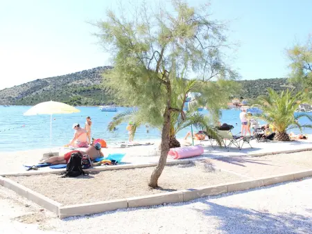 Mango  direkt am Strand, Appartement 4 personnes à Vinišće - Photo 9