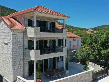 Steinvilla am Strand Nina - EOS CROATIA, Maison 8 personnes à Vinišće - Photo 12