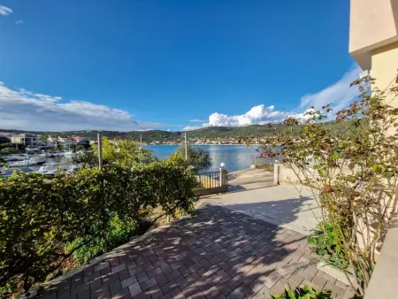 mit Terrasse, Appartement 6 personnes à Vinišće - Photo 30