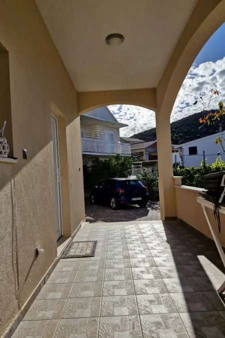 mit Terrasse, Appartement 6 personnes à Vinišće - Photo 34