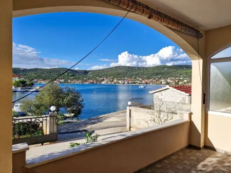 mit Terrasse, Appartement 6 personnes à Vinišće - Photo 37