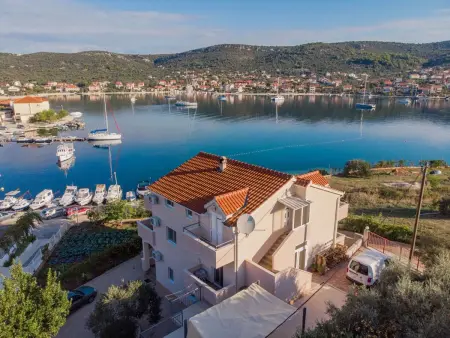 mit Terrasse, Appartement 6 personnes à Vinišće - Photo 40