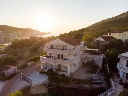 mit Terrasse, Appartement 6 personnes à Vinišće - Photo 43