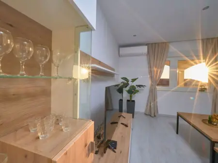 M&M Ferienhaus mit Pool, Maison 10 personnes à Podstrana - Photo 9
