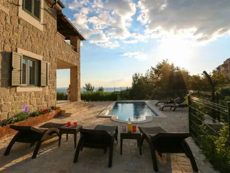 Luxuriöse Steinvilla mit privatem Swimmingpool und herrlichem Meerblick - Photo 35