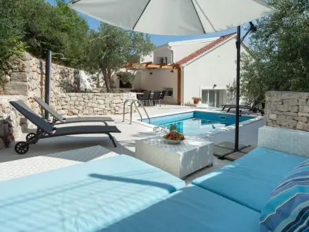 3 Schlafzimmer Villa mit beheiztem Pool und Meer - Photo 75