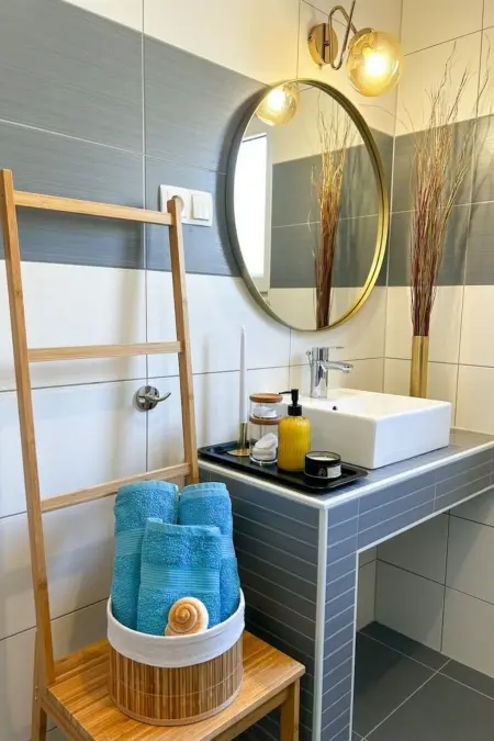 mit Privatpool neben dem Strand, Maison 12 personnes à Omiš - Photo 24