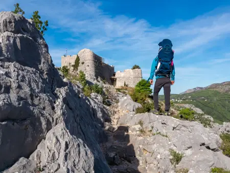 mit Privatpool neben dem Strand, Maison 12 personnes à Omiš - Photo 45