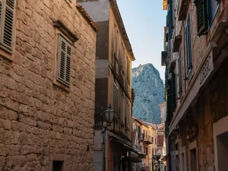 mit Privatpool neben dem Strand, Maison 12 personnes à Omiš - Photo 46