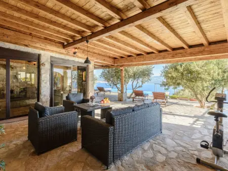 Villa mit vier Schlafzimmern und beheiztem Pool, Maison 8 personnes à Omiš - Photo 19