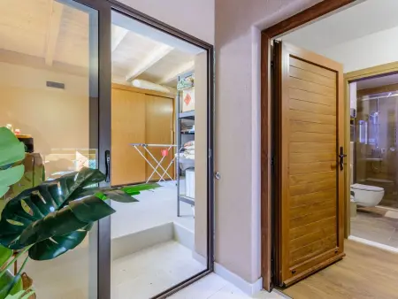 Villa mit vier Schlafzimmern und beheiztem Pool, Maison 8 personnes à Omiš - Photo 33