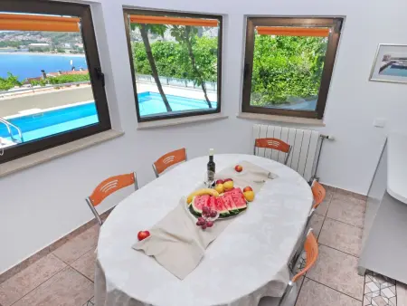 Geräumiges Ferienhaus in Omiš mit Privatem Pool - Photo 5