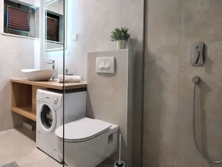 Geräumiges Ferienhaus in Omiš mit Privatem Pool - Photo 13