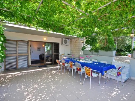 Geräumiges Ferienhaus in Omiš mit Privatem Pool - Photo 22