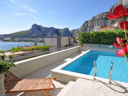 Geräumiges Ferienhaus in Omiš mit Privatem Pool - Photo 30