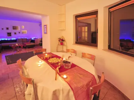 Geräumiges Ferienhaus in Omiš mit Privatem Pool - Photo 31