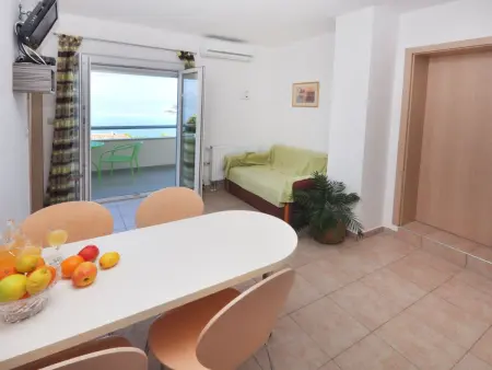 Geräumiges Ferienhaus in Omiš mit Privatem Pool - Photo 37