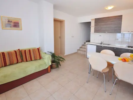 Geräumiges Ferienhaus in Omiš mit Privatem Pool - Photo 38