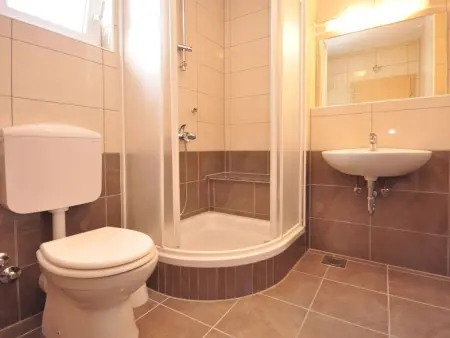 Geräumiges Ferienhaus in Omiš mit Privatem Pool - Photo 40