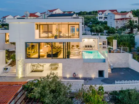 Tolles Ferienhaus in Sutivan mit Privatem Pool, Maison 8 personnes à Brač Sutivan - Photo 10
