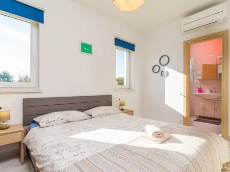 Villa May, Maison 8 personnes à Tinjan - Photo 24