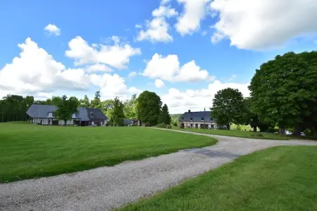 Chateau Bellevue, Château à Aspires avec Tennis & Vue Vallée - Photo 5