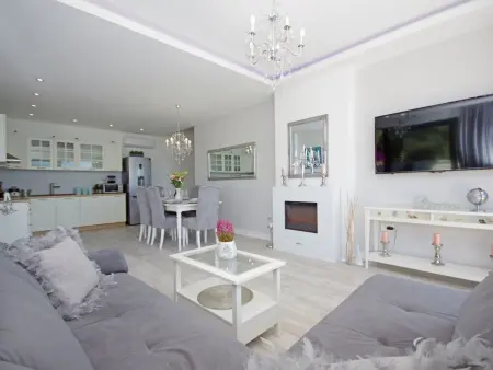 in Makarska mit Schöner Terrasse, Maison 6 personnes à Makarska - Photo 19