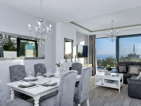 in Makarska mit Schöner Terrasse, Maison 6 personnes à Makarska - Photo 20