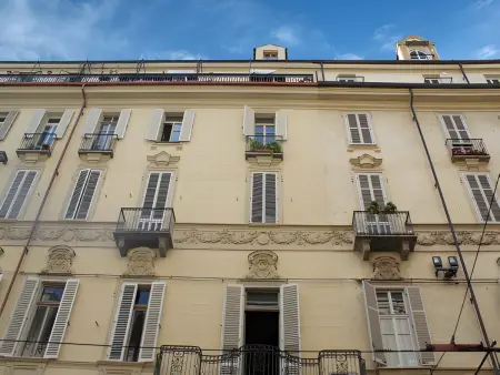 Historic house  3 minutes to Palazzo Reale, Appartement 4 personnes à Torino - Photo 1