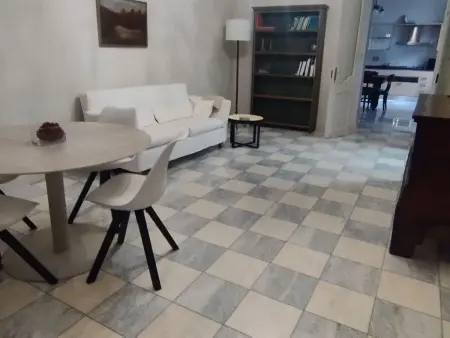 Historic house  3 minutes to Palazzo Reale, Appartement 4 personnes à Torino - Photo 10