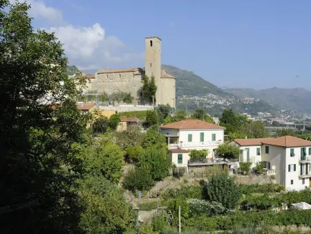 'Medieval House' mit Terrasse, Appartement 7 personnes à Ventimiglia - Photo 1