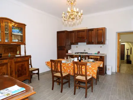 'Medieval House' mit Terrasse, Appartement 7 personnes à Ventimiglia - Photo 4
