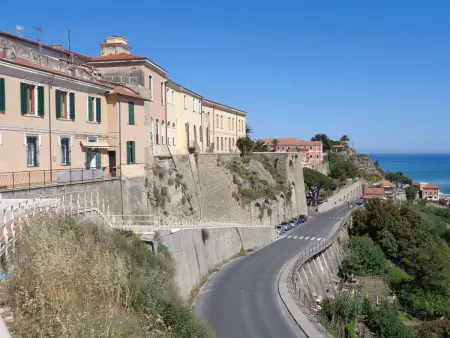 'Medieval House' mit Terrasse, Appartement 7 personnes à Ventimiglia - Photo 24