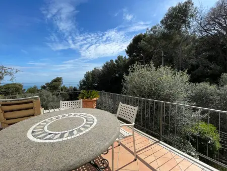 Junges Haus' Wohnung mit Wasserblick, Appartement 4 personnes à Diano Marina - Photo 2
