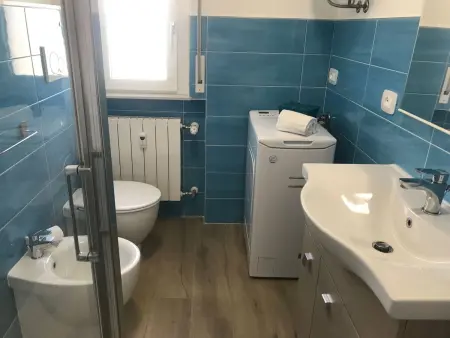 'White' mit Balkon, Appartement 4 personnes à Pietra Ligure - Photo 5