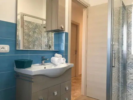 'White' mit Balkon, Appartement 4 personnes à Pietra Ligure - Photo 6
