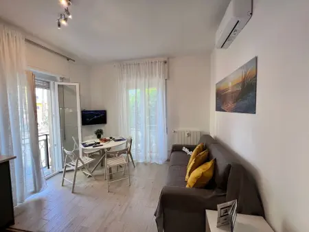 für 4 Personen ca. 40 m&sup2; in Pietra Ligure, Norditalien (Ligurien) - Photo 9