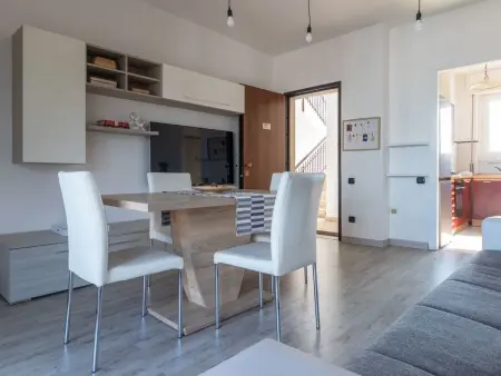 Wohnung 'Il Girasole' Seeblick, Appartement 6 personnes à Castelletto sopra Ticino - Photo 4