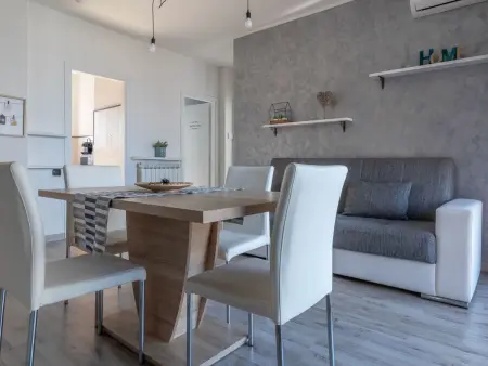 Wohnung 'Il Girasole' Seeblick, Appartement 6 personnes à Castelletto sopra Ticino - Photo 5