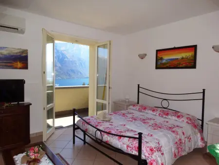 Ein-Zimmer-Wohnung 'Casa Valery' mit Wasserblick - Photo 8