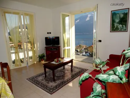 CasaKatty Zwei-Zimmer-Wohnung mit Balkon mit Seeblick - Photo 12