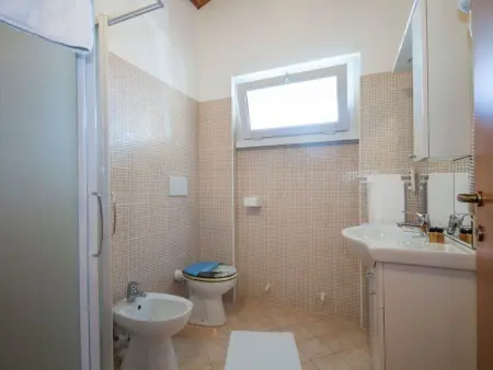 Dachgeschosswohnung am See für 6 Personen, Appartement 6 personnes à Domaso - Photo 9