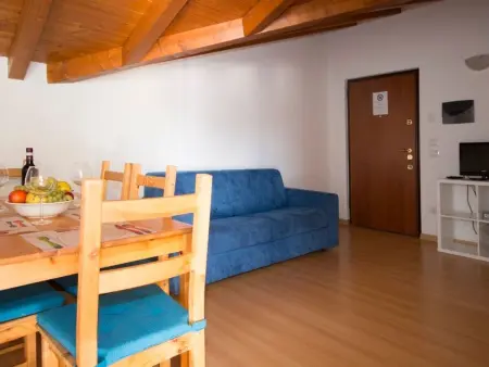 Dachgeschosswohnung am See für 6 Personen, Appartement 6 personnes à Domaso - Photo 10