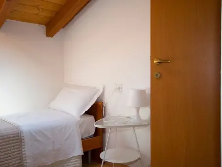 Dachgeschosswohnung am See für 6 Personen, Appartement 6 personnes à Domaso - Photo 11
