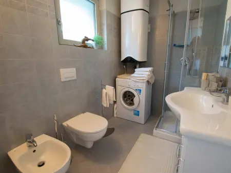 Wohnung mit Panaoramaterrasse und Pool, Appartement 6 personnes à Fonteno - Photo 12