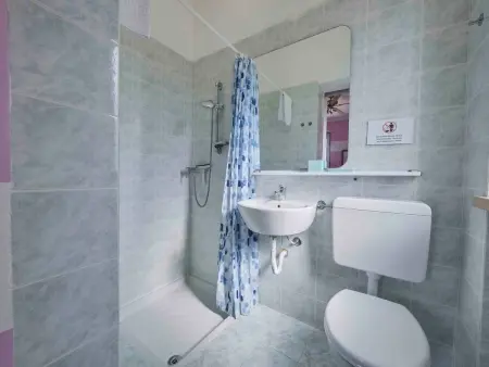 mit Seeblick und privatem Garten, Maison 6 personnes à Bardolino - Photo 30