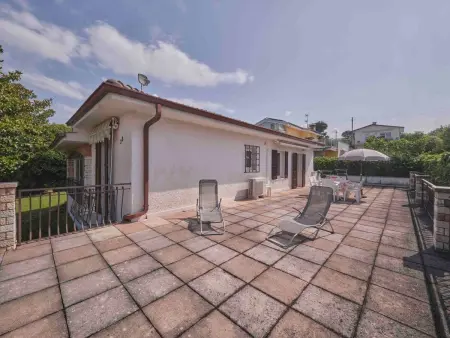 mit Seeblick und privatem Garten, Maison 6 personnes à Bardolino - Photo 39