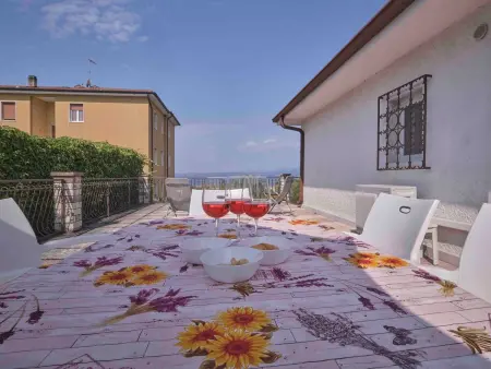 mit Seeblick und privatem Garten, Maison 6 personnes à Bardolino - Photo 40