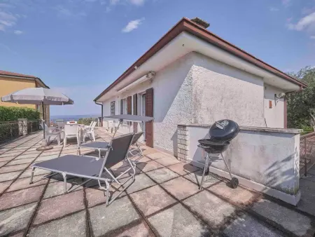 mit Seeblick und privatem Garten, Maison 6 personnes à Bardolino - Photo 41